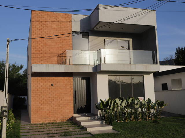 # - Casa para Venda em Maricá - RJ